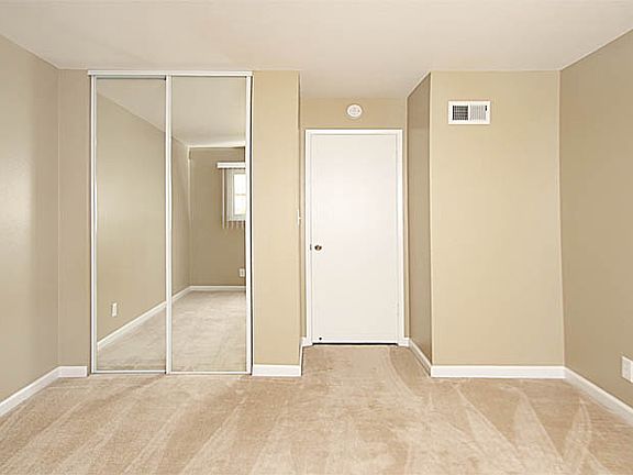 5th image of 675 Towle Way