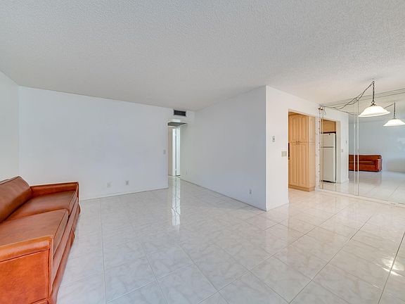 5th image of 801 SW 133rd Terrace #105K