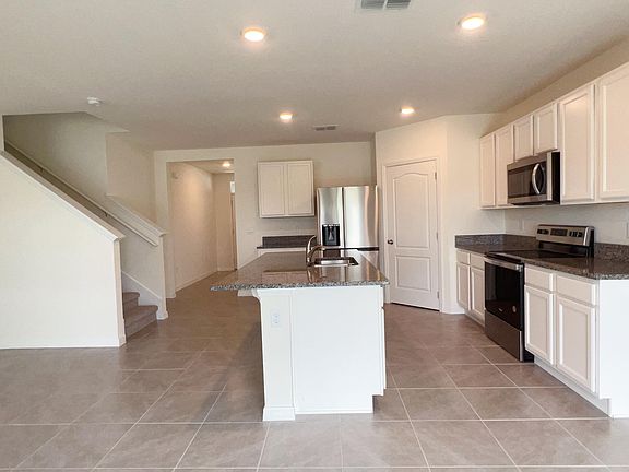 2nd image of 1059 Brooklet Dr
