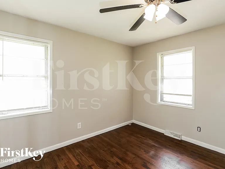 4800 N Wallace Ave — Photo 15