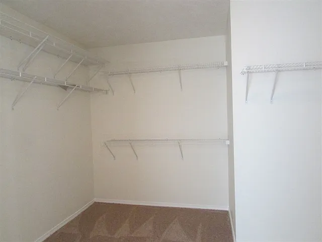 2651 Sutherland Dr — Photo 9