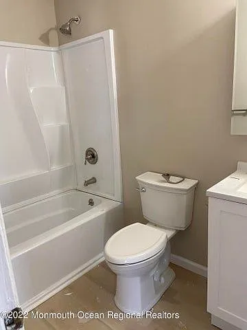 4 bed, 2.0 bath, 2000 sqft, $3,500 — Photo 4