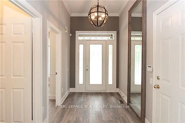 406 Morley Cook Cres — Photo 2