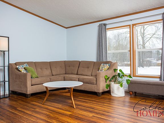 3rd image of 12650 S Meadow Lane