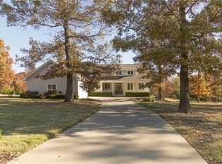 2480 N Toy Dr, Fayetteville, AR 72704