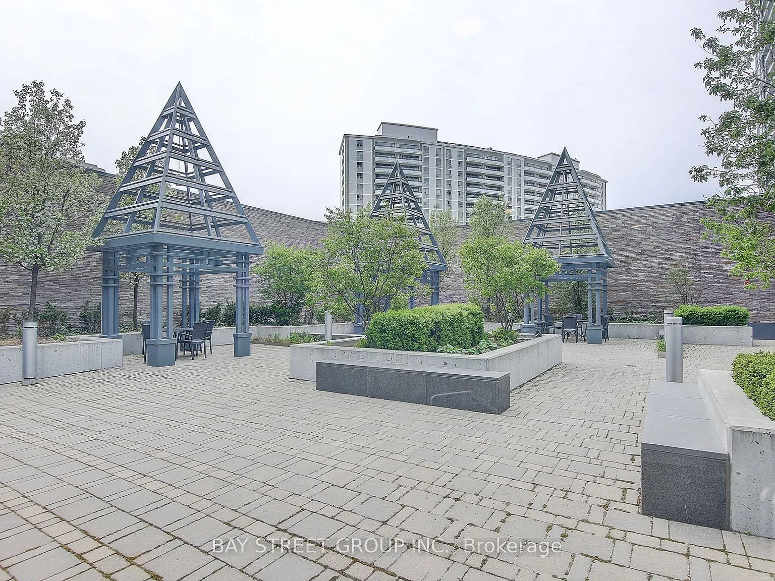 2 bed, $3,200 — Photo 2
