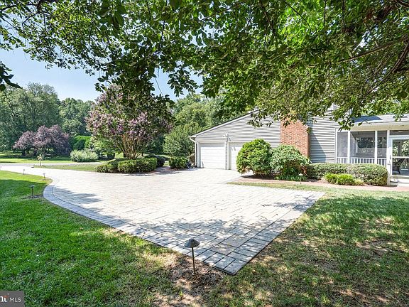 4th image of 10904 Equestrian Ct