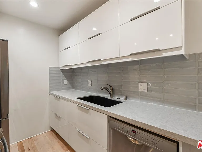 2921 10th St #3 — Photo 7