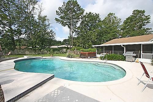 Large In-Ground Pool