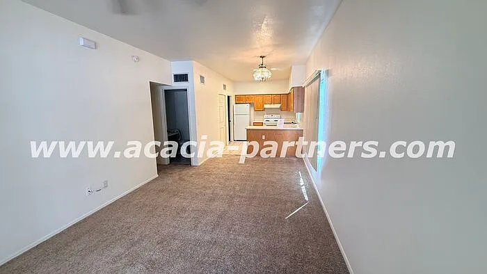 2 bed, 2.5 bath, 1054 sqft, $1,250 — Photo 2