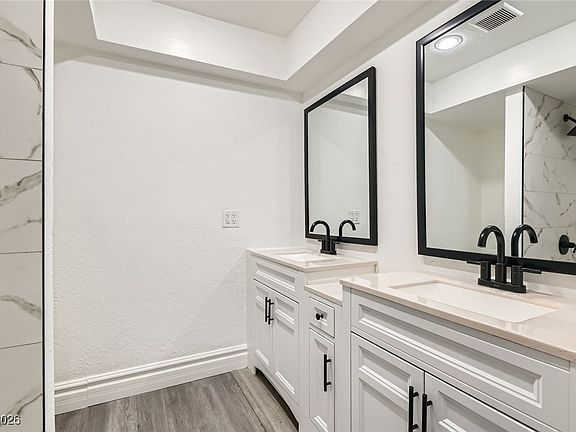 2nd image of 3310 Heritage Pl