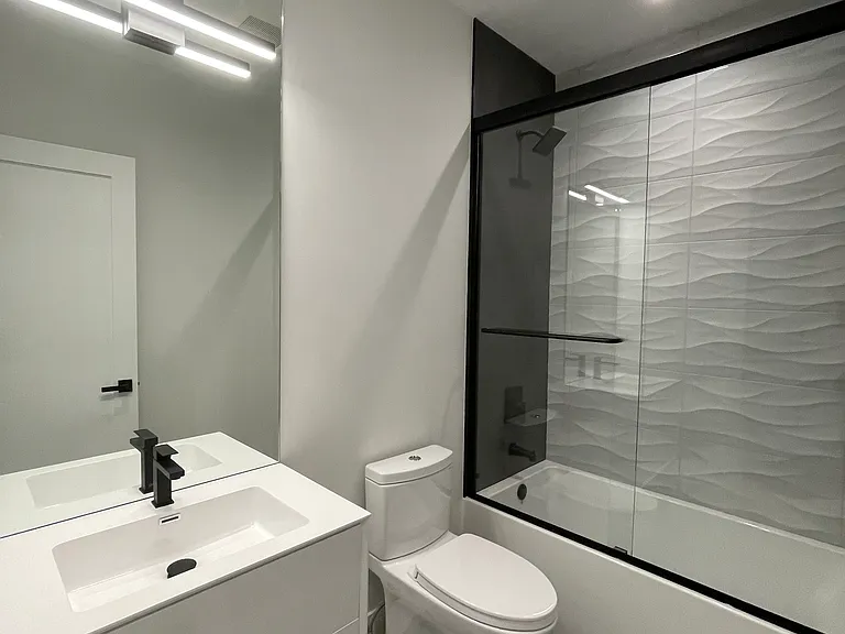 719 N Elizabeth St #3N — Photo 9