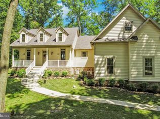 4061 Barwood Ln, Stewartstown, PA 17363