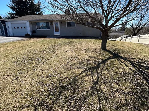 1214 Marvern Dr W, Chambersburg, PA 17202