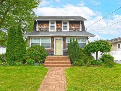 2364 Newbridge Road, Bellmore, NY, 11710