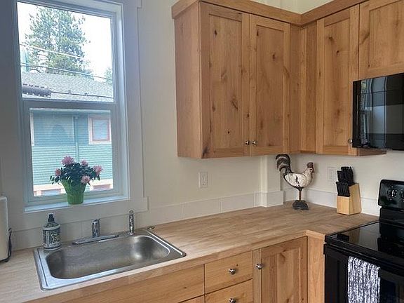 kitchen - butcher block counters