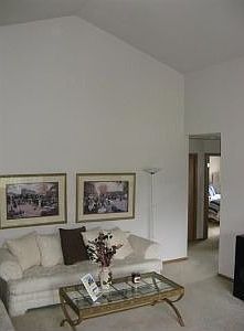 4 LIVING ROOM