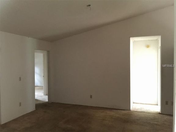 3rd image of 805 Aspenwood Cir