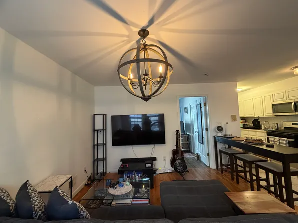 134 South Street image 3 of 15