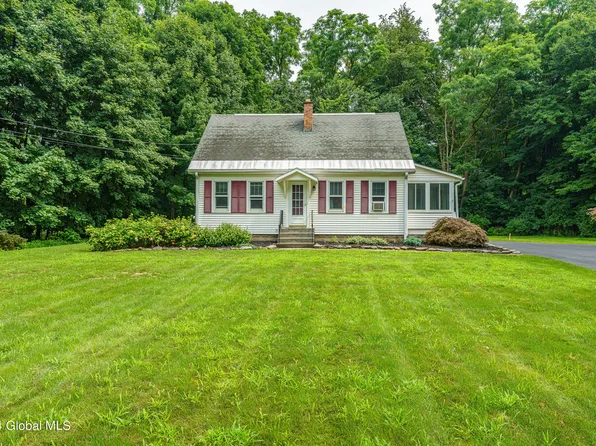 481 Grooms Road, Clifton Park, NY 12065