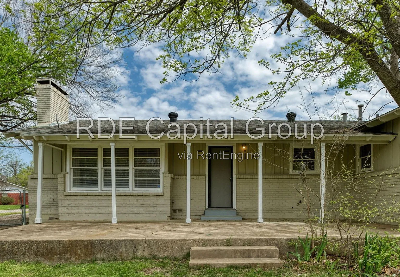 3 bed, 2.0 bath, 1941 sqft, $1,950 — Photo 3