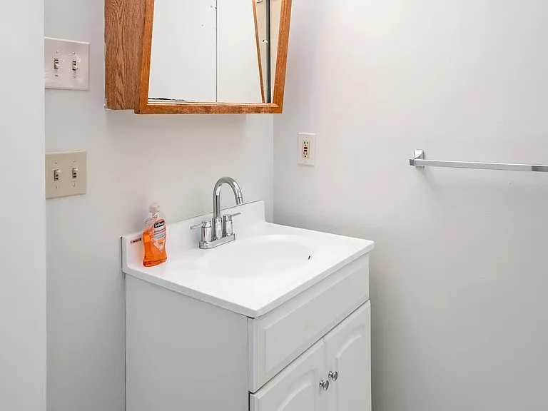 10 Strathmore Rd #22 — Photo 44