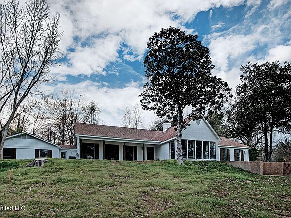 2nd image of 229 Kiowa Dr