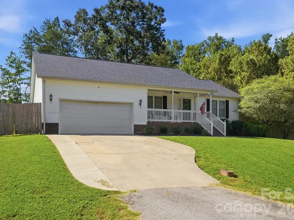 86 5th St, York, SC 29745