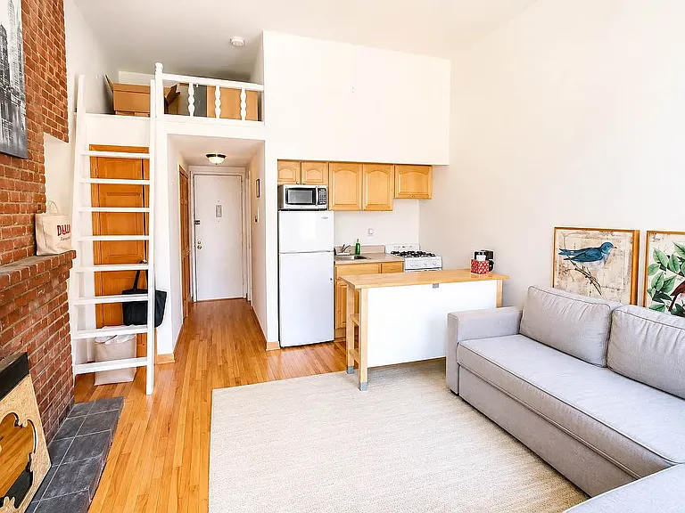 67 W 73rd St #3C — Photo 3