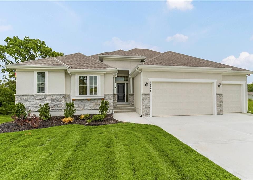 13357 Silverleaf Ct, Kansas City, MO 64152 Zillow
