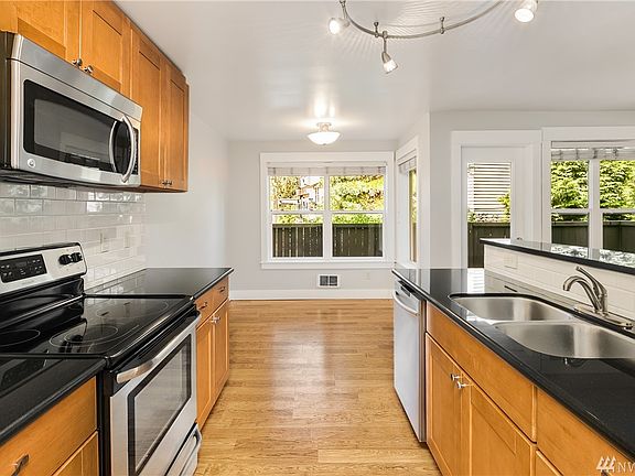 4th image of 22910 90th Ave W Unit D103