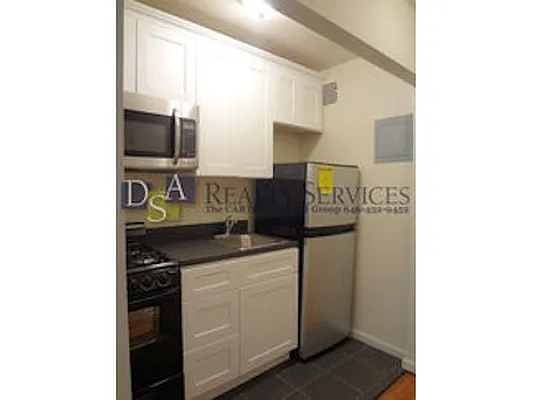 Rented by DSA Realty | media 32