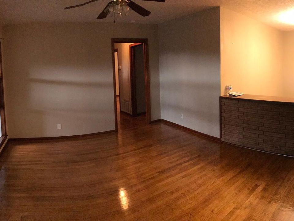 2nd image of 10326 Lafferty Oaks St