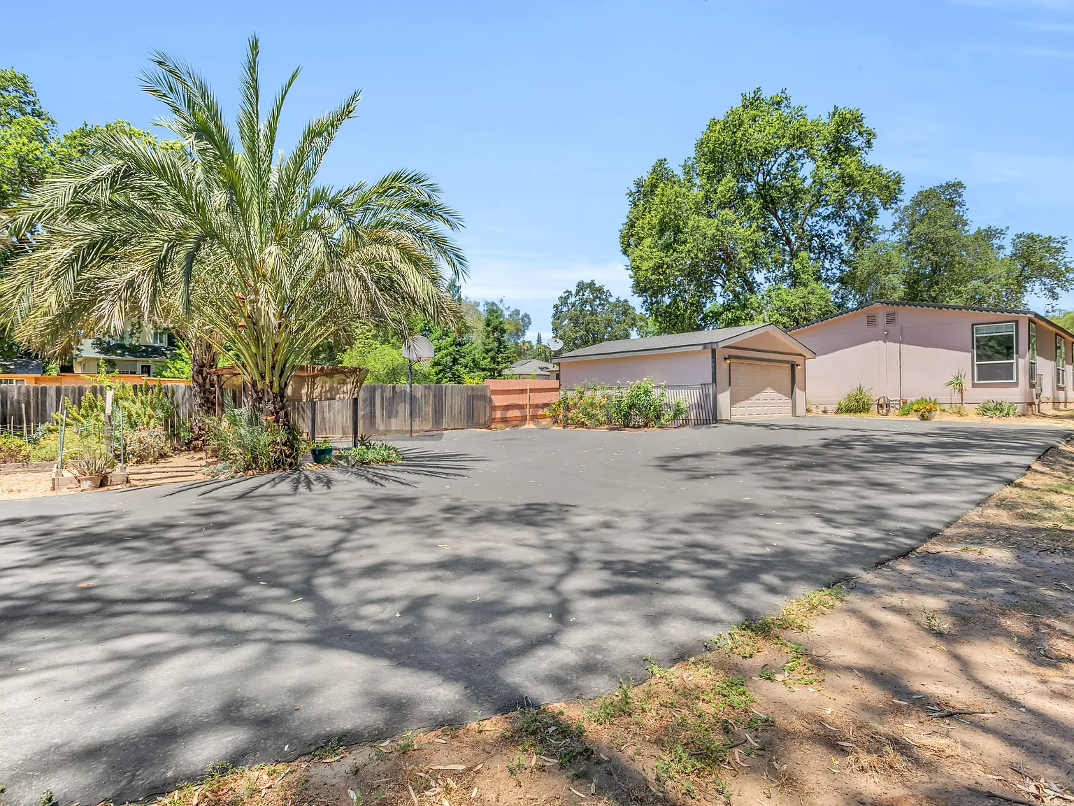 3 bed, 2.0 bath, 2000 sqft, $3,500 — Photo 4