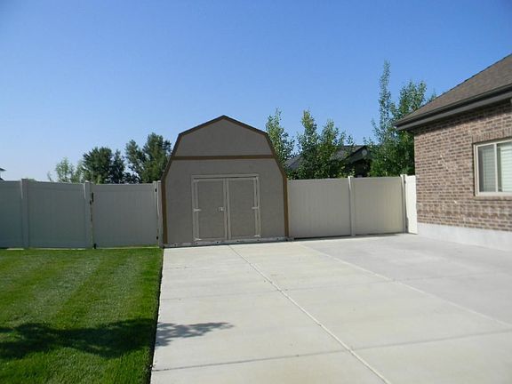 Side drive and shed