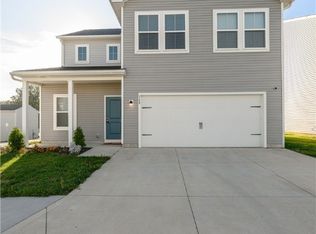 568 Auld Farm Cir, Akron, OH 44320