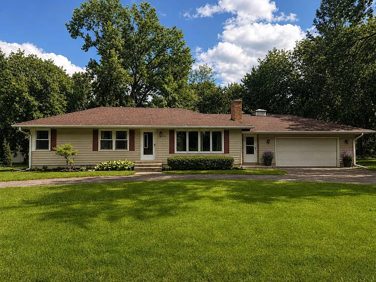 16525 Tonkaway Rd — Photo 1