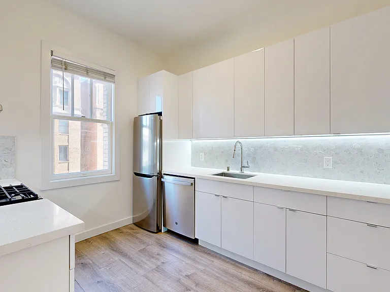 980 Bush St #412 — Photo 2