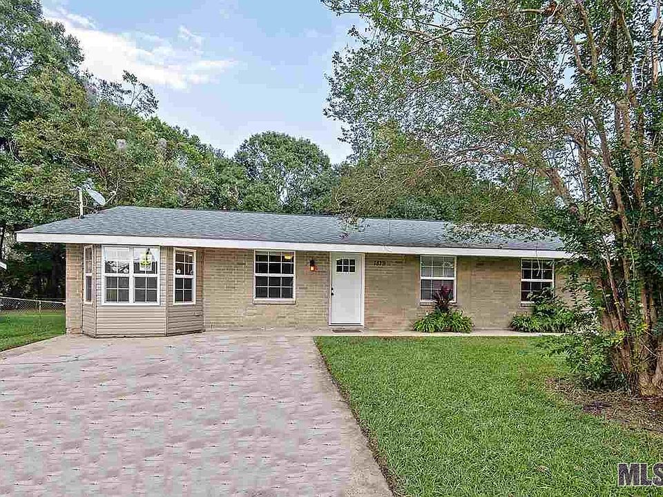 1st image of 1819 Cypress Woods Dr