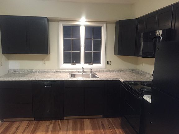 2nd image of 17 Dublin Dr #B