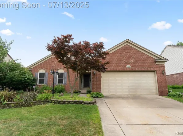 4282 Sherwood Cir, Canton, MI 48188