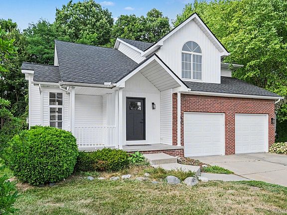 3rd image of 4429 Meadowlane Ct