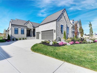 13704 Pembroke Ln, Overland Park, KS, 66224