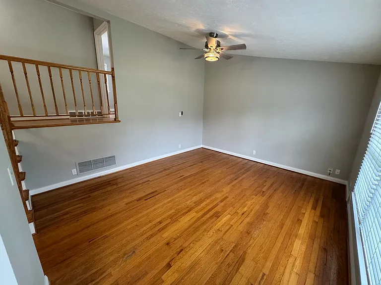 8016 Broadfern Dr — Photo 6