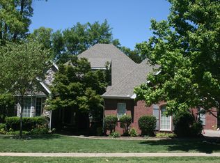 2499 N Fennchurch Way, Fayetteville, AR 72703