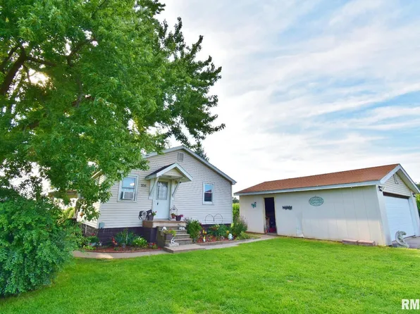 705 Swedenburg Rd, Knoxville, IL 61448