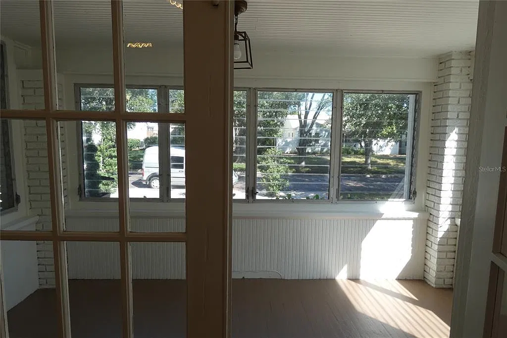 1 bed, 1.0 bath, 720 sqft, $1,950 — Photo 4