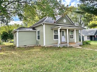 215 North St, Windsor, MO 65360
