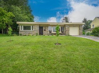721 Hedgerow Dr, Broomall, PA 19008
