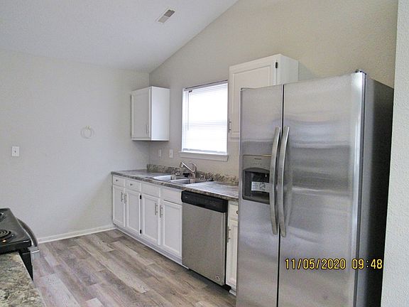 3rd image of 5512 Wood Hollow Dr